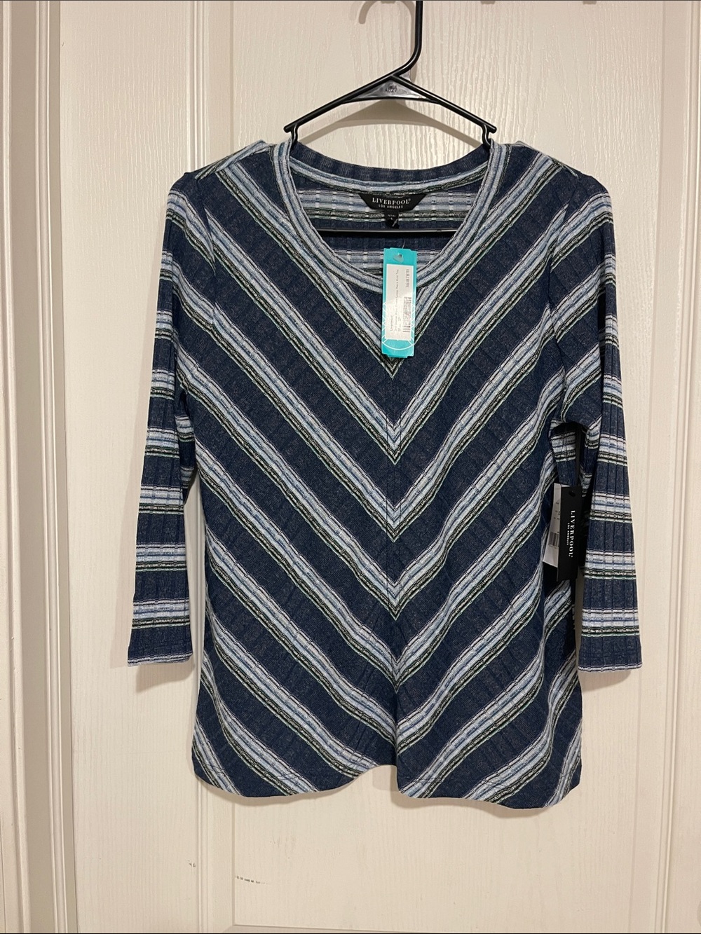 Croft & Barrow Navy, Light Blue & White V-Neck Chevron Knit Top